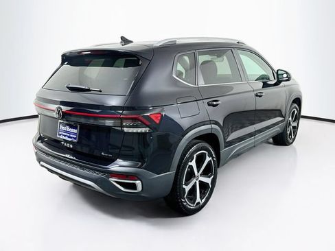 Certified 2025 Volkswagen Taos SEL AWD/4WD image 8