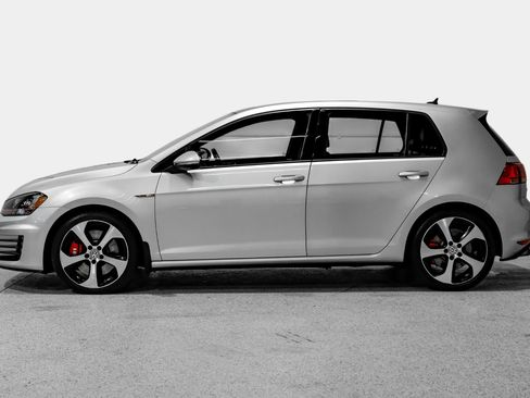 Used 2017 Volkswagen GTI SE FWD image 9