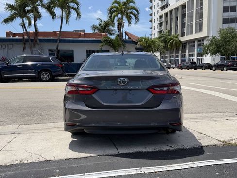 Used 2022 Toyota Camry LE FWD image 8