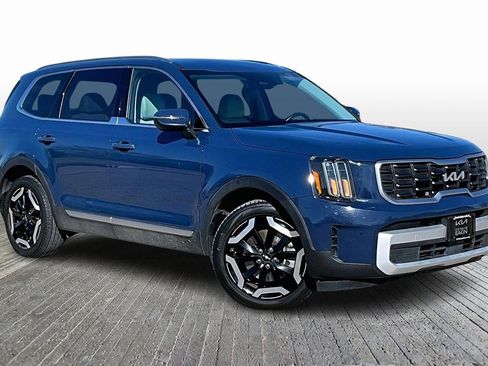 Certified 2024 Kia Telluride S w/ S Sunroof Package image 11