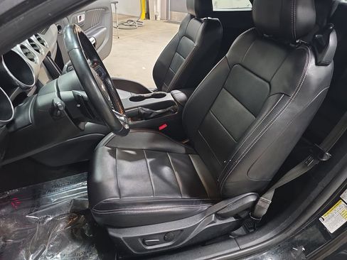 Used 2021 Ford Mustang Premium image 14