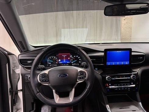 Used 2021 Ford Explorer Limited w/ Equipment Group 301A image 26
