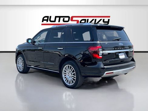 Used 2022 Ford Expedition Platinum AWD/4WD image 5