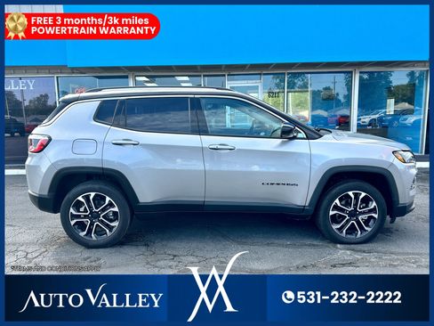 Used 2022 Jeep Compass Limited image 8