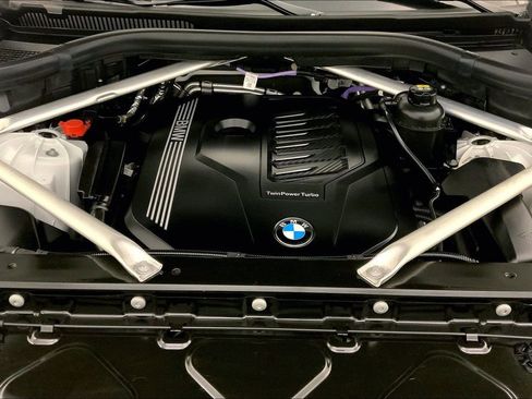 Certified 2022 BMW X5 xDrive40i w/ M Sport Package image 9
