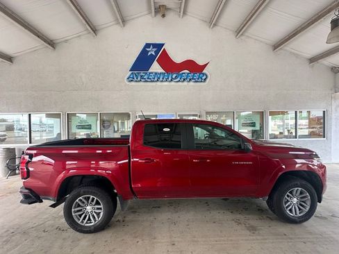 Used 2024 Chevrolet Colorado LT w/ LT Convenience Package image 1