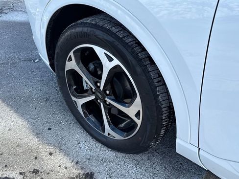 Certified 2023 Ford Escape ST-Line Select w/ Tech Pack #2 image 14