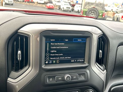 Used 2019 Chevrolet Silverado 1500 Custom Trail Boss image 29