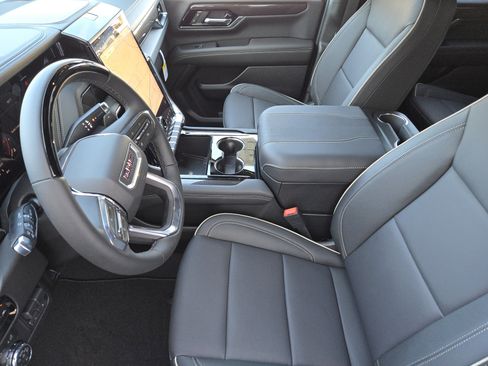 New 2026 GMC Yukon XL Elevation w/ Elevation Premium Package AWD/4WD image 11