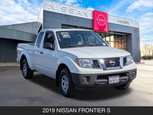 Certified 2019 Nissan Frontier S image 2