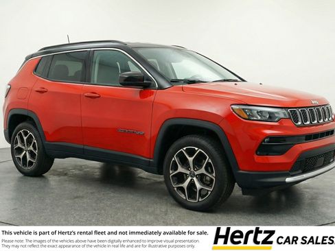 Used 2025 Jeep Compass Limited image 1