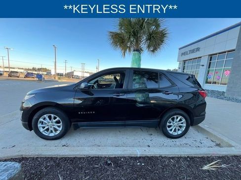 Used 2020 Chevrolet Equinox LS w/ LS Convenience Package image 5