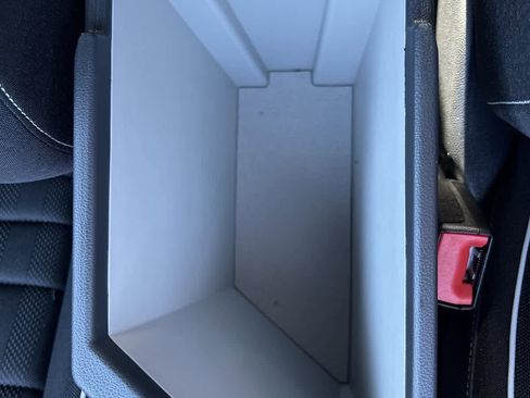 Used 2024 Volkswagen Jetta Sport image 33