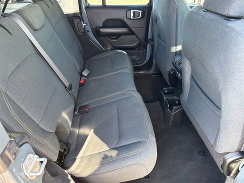 Used 2024 Jeep Wrangler Sahara image 16