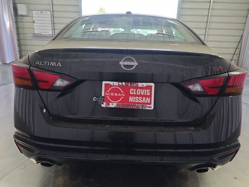 Used 2023 Nissan Altima 2.5 SR FWD image 8