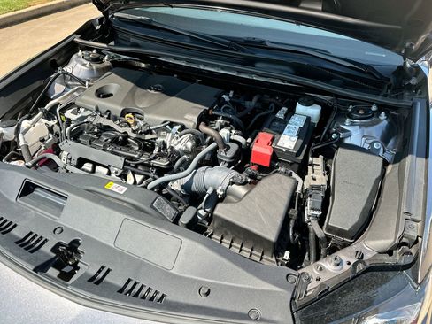 Used 2024 Toyota Camry SE image 23