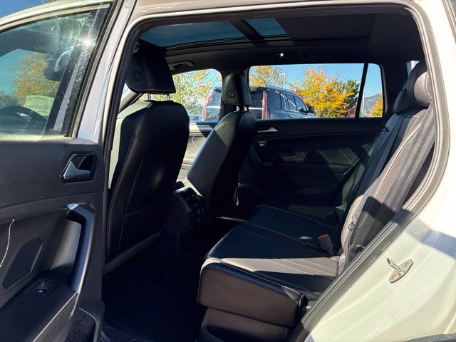 Used 2024 Volkswagen Tiguan SE R-Line AWD/4WD image 13