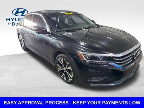 Used 2021 Volkswagen Passat 2.0T SE FWD image 2
