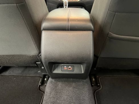 Used 2025 Nissan Altima 2.5 SV FWD image 21