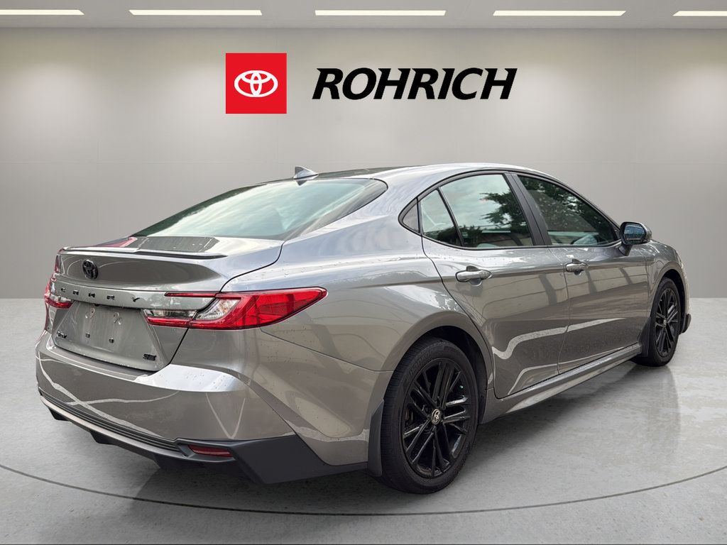 Used 2025 Toyota Camry SE w/ Convenience Package FWD image 6