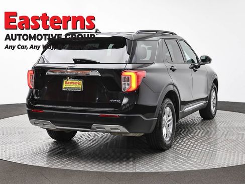 Used 2023 Ford Explorer XLT w/ Equipment Group 202A AWD/4WD image 5