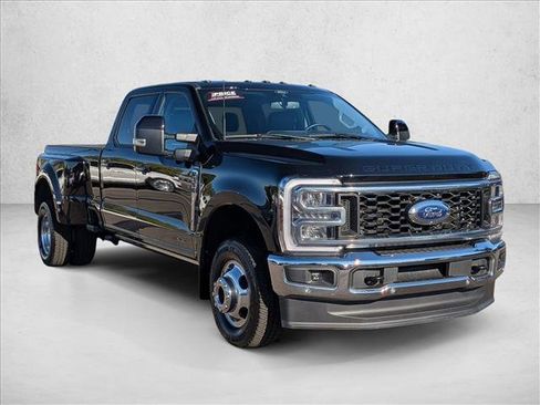 Used 2024 Ford F350 Lariat w/ Lariat Ultimate Package image 3