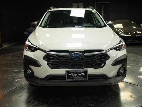 Used 2024 Subaru Crosstrek 2.0i Premium AWD/4WD image 3