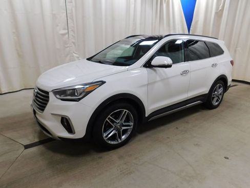 Used 2017 Hyundai Santa Fe Limited image 3