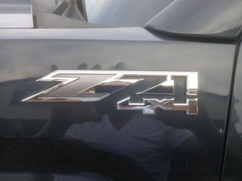 Used 2017 GMC Sierra 1500 SLT w/ SLT Premium Package image 36