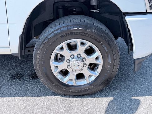 Used 2024 RAM 2500 Laramie AWD/4WD image 36