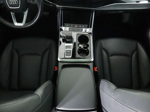 Used 2022 Audi Q8 Premium Plus image 16