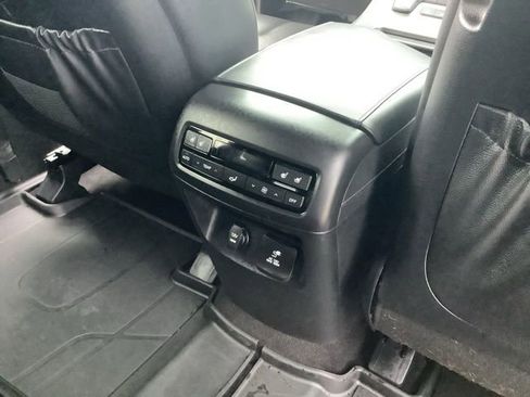 Used 2022 Hyundai Palisade Calligraphy w/ Winter Package image 22