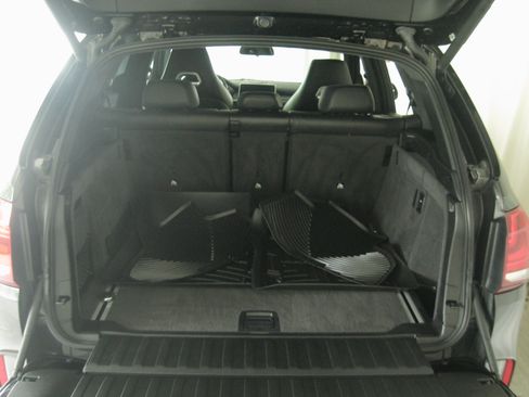 Used 2018 BMW X5 M AWD/4WD image 23