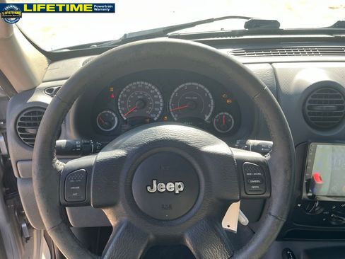 Used 2006 Jeep Liberty Sport image 22