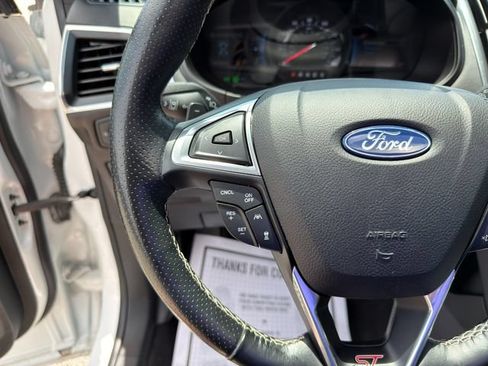 Used 2022 Ford Edge ST w/ Equipment Group 401A AWD/4WD image 39