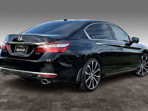 Used 2017 Honda Accord EX-L image 14