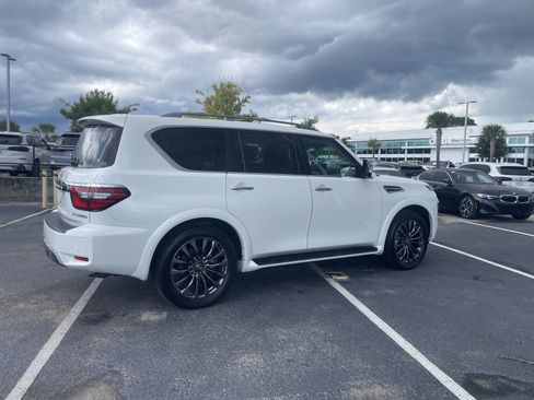 Used 2023 Nissan Armada Platinum w/ Captain's Chairs Package AWD/4WD image 11