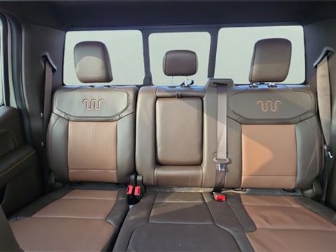Used 2025 Ford F450 King Ranch w/ FX4 Off-Road Package image 26