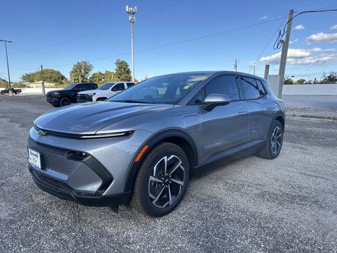 New 2026 Chevrolet Equinox EV LT w/ Comfort Package image 3
