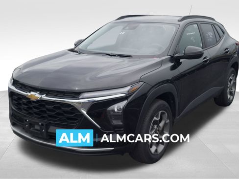 Used 2025 Chevrolet Trax LT w/ LT Convenience Package FWD image 1