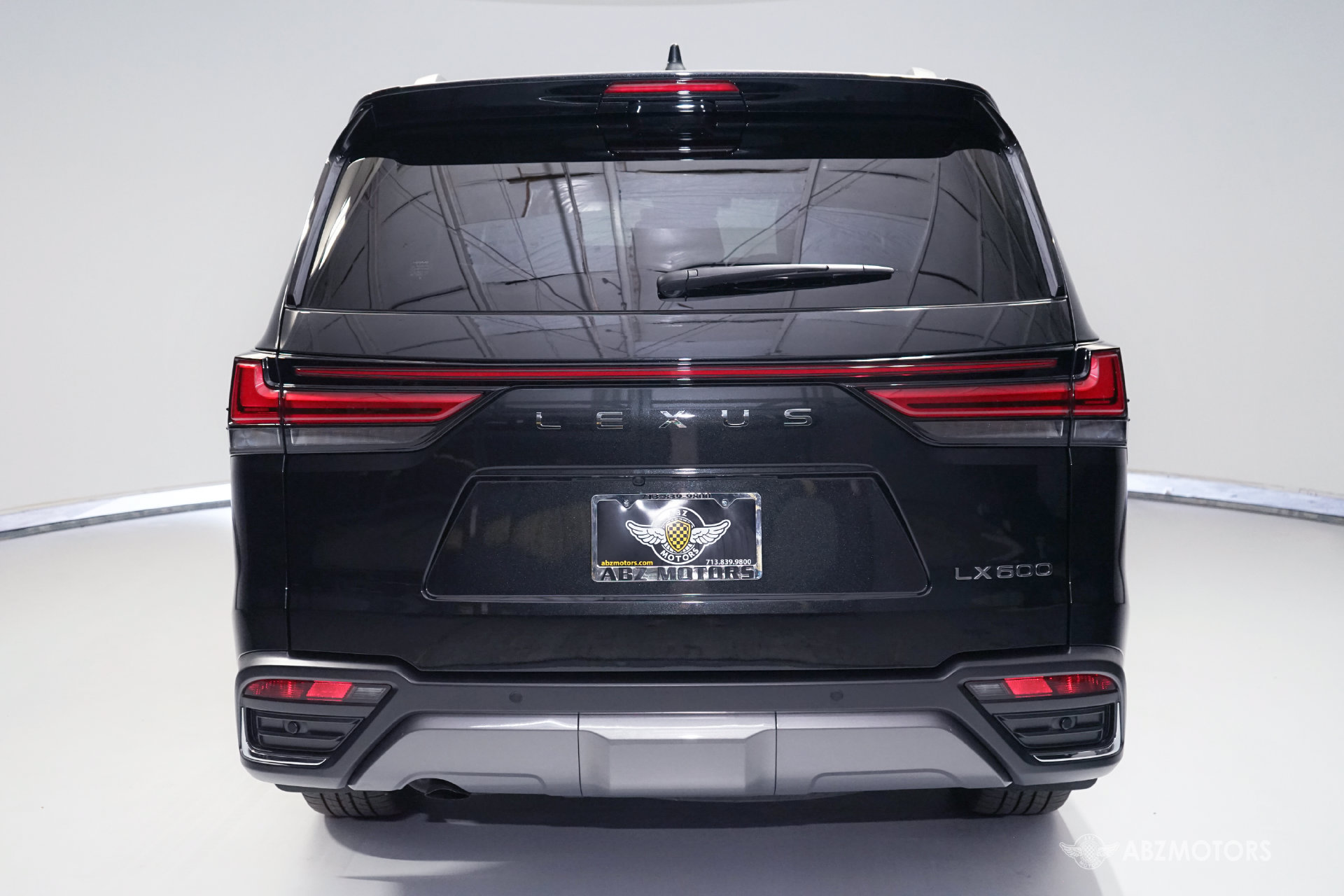 Used 2026 Lexus LX 600 4WD w/ Luxury Package image 7