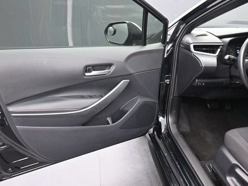 Used 2024 Toyota Corolla SE FWD image 17