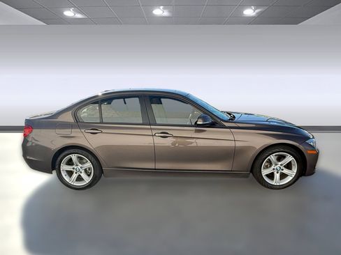 Used 2014 BMW 320i Sedan image 7