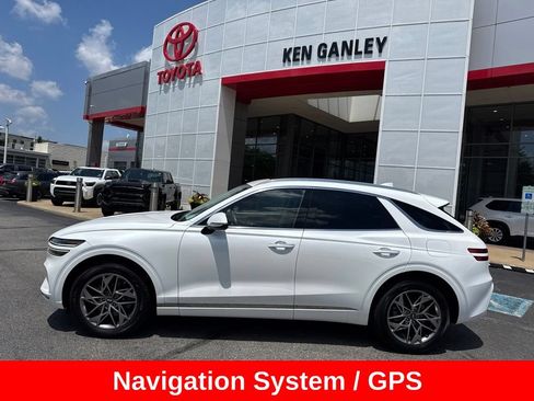 Used 2022 Genesis GV70 2.5T w/ Select Package AWD/4WD image 3