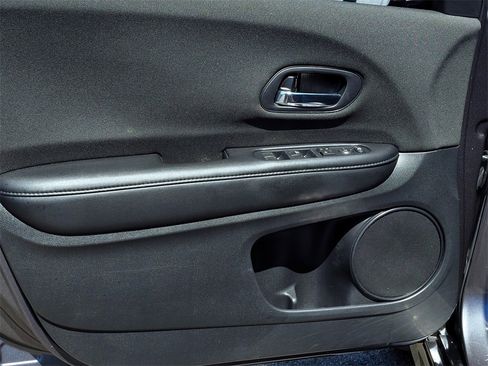 Used 2022 Honda HR-V Sport image 16