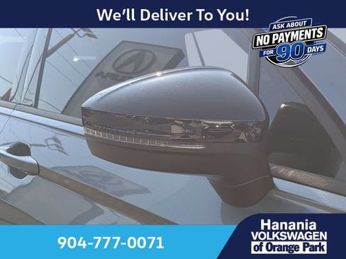 Certified 2024 Volkswagen Tiguan SE R-Line FWD image 10