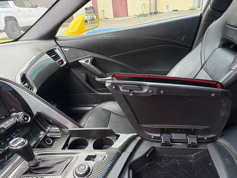 Used 2016 Chevrolet Corvette Stingray Coupe w/ Carbon Flash Badge Package image 19