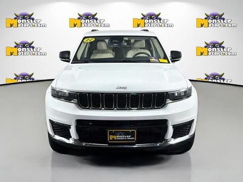 Used 2022 Jeep Grand Cherokee L Limited AWD/4WD image 2