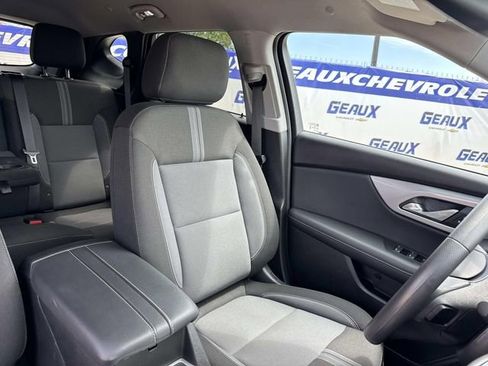 Used 2025 Chevrolet Blazer LT FWD image 28