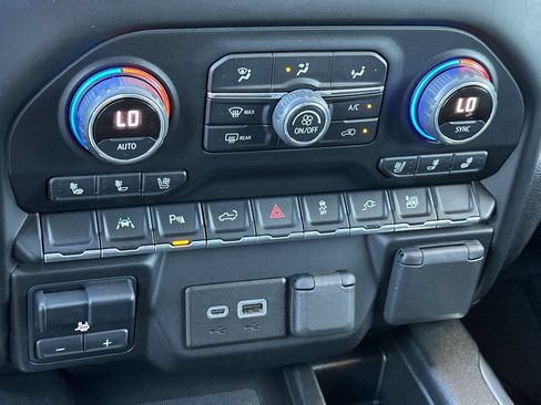 Used 2022 Chevrolet Silverado 1500 High Country w/ LPO, Dark Essentials Package AWD/4WD image 21